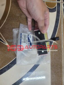 Hạn chế cánh cửa trước Ford Everest
