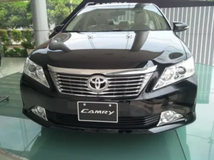 Lưới cản trước Toyota Camry 2014